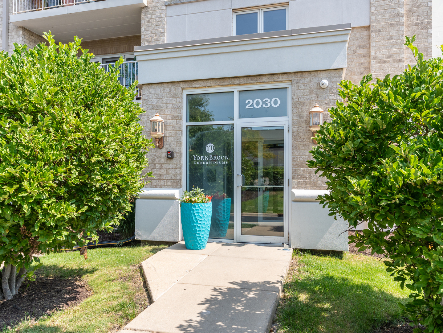 2030 Saint Regis Drive 412 Property Photo 2