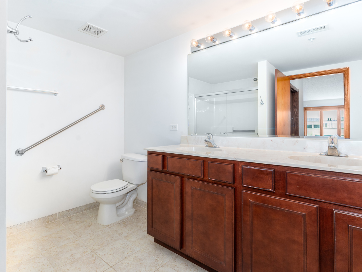2030 Saint Regis Drive 412 Property Photo 21