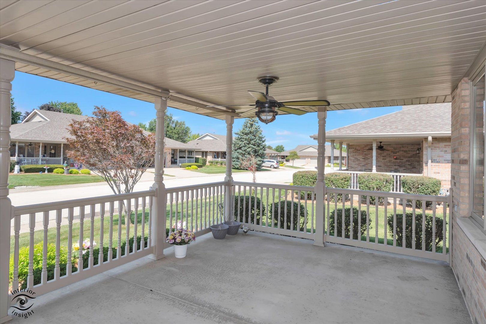 826 Deerpath Lane Property Photo 3