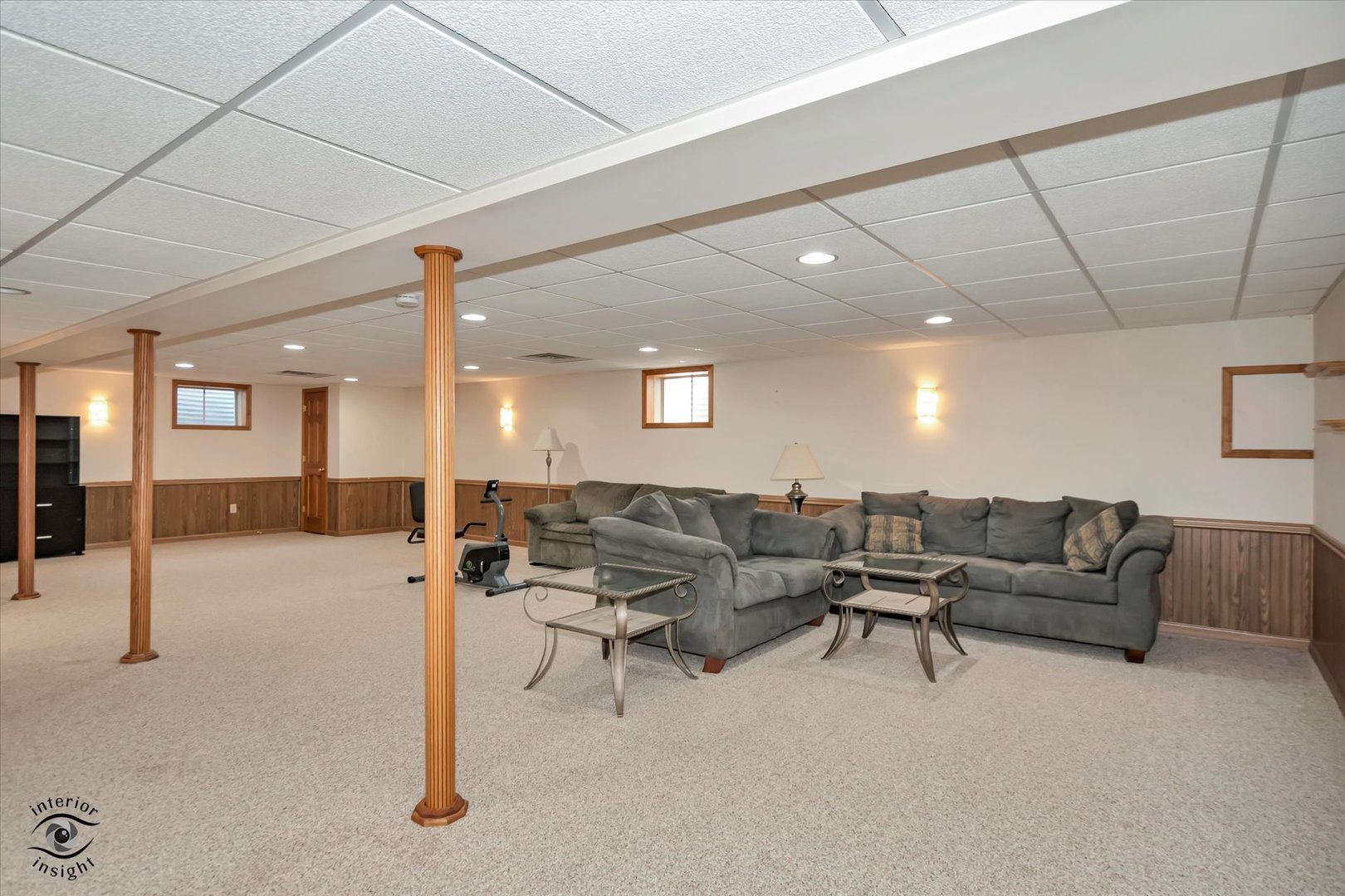 826 Deerpath Lane Property Photo 22
