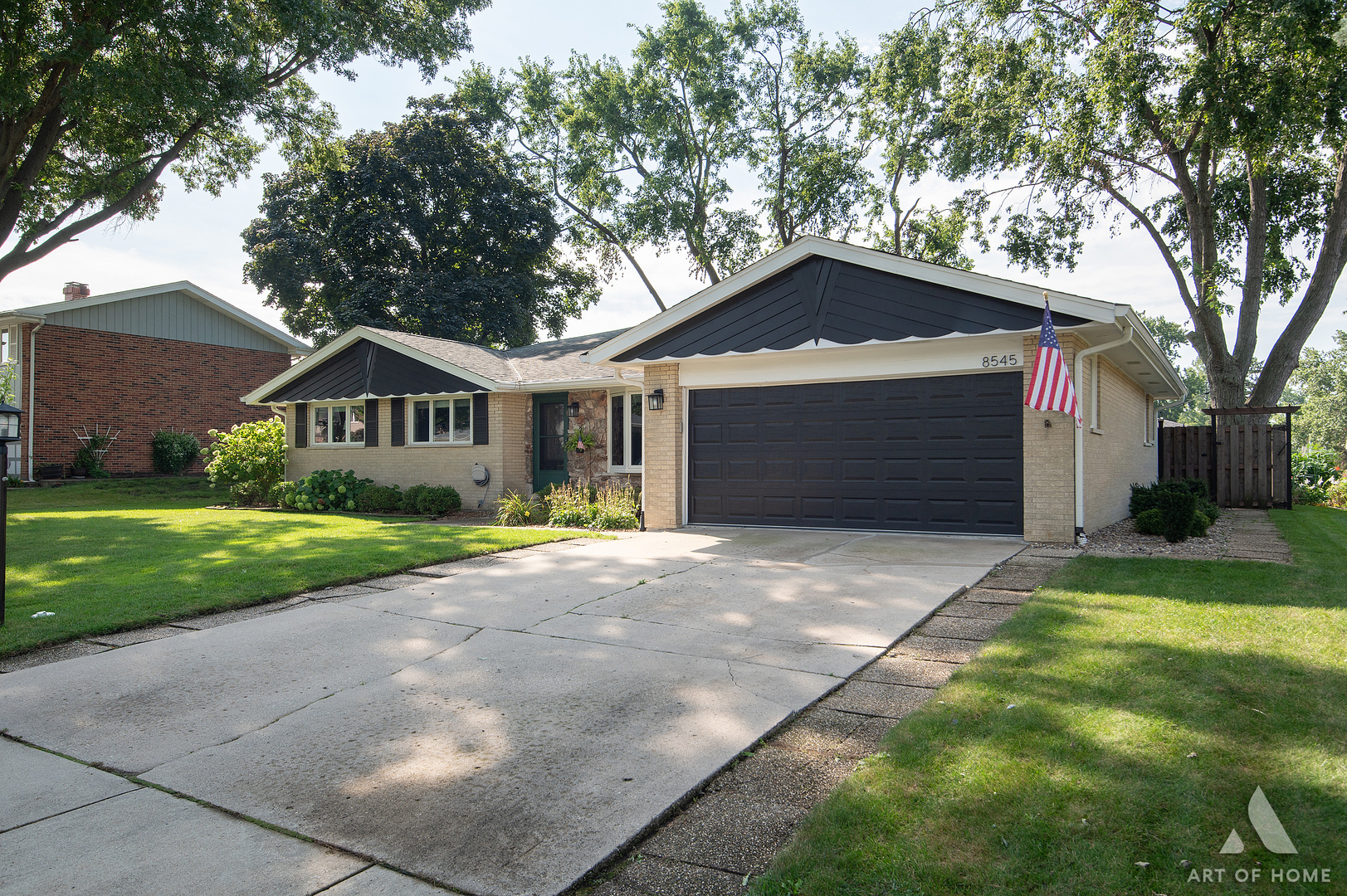 8545 Walnut Avenue Property Photo 2