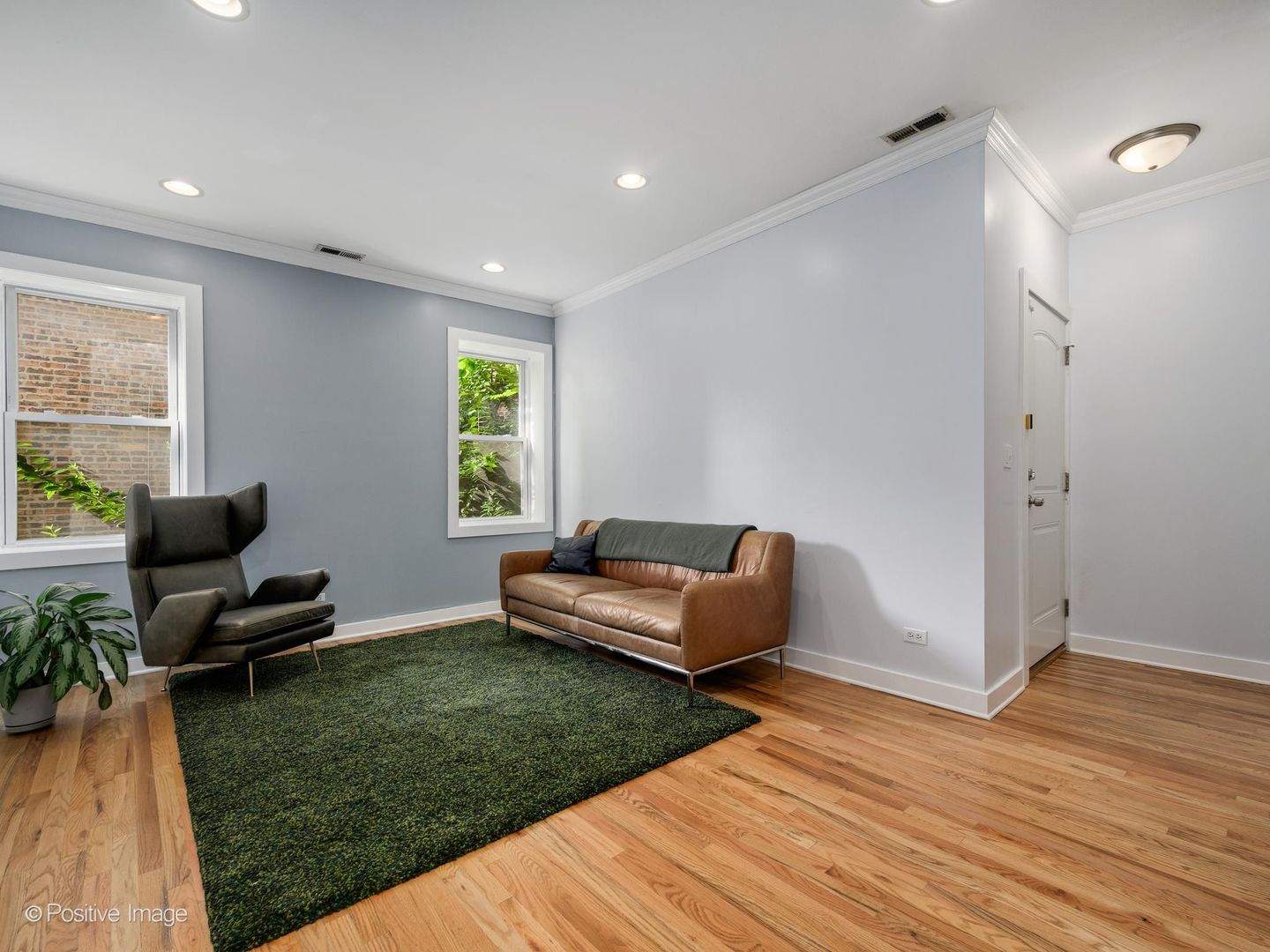 1430 N Maplewood Avenue 201 Property Photo 5