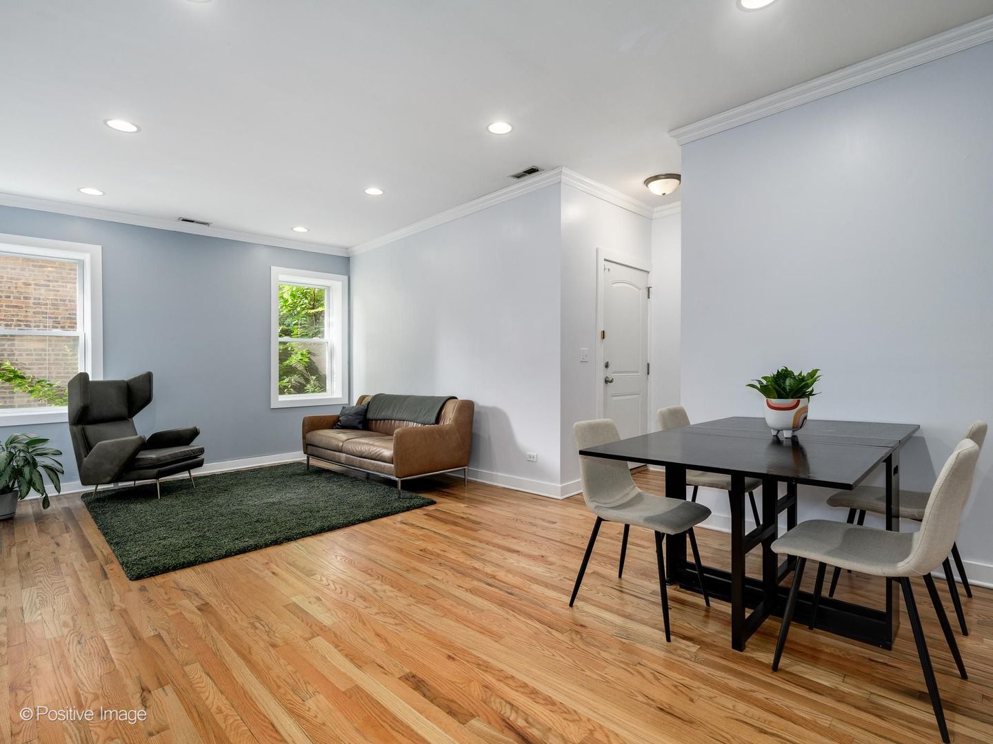 1430 N Maplewood Avenue 201 Property Photo 6