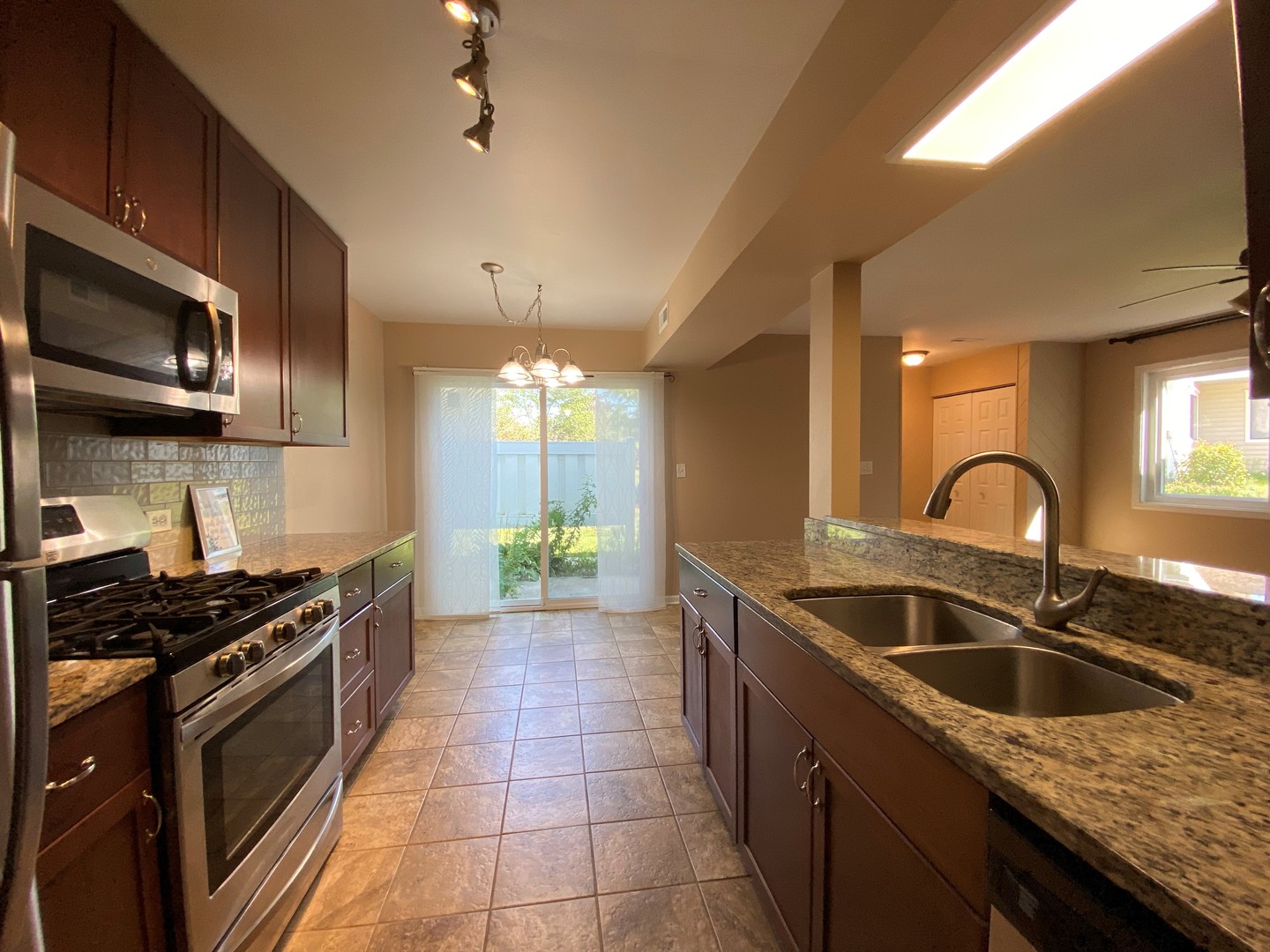 333 Regatta Point Property Photo 6