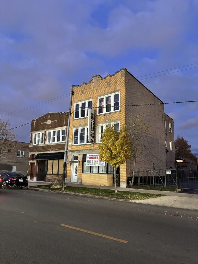 6019 S Kedzie Avenue Property Photo 1