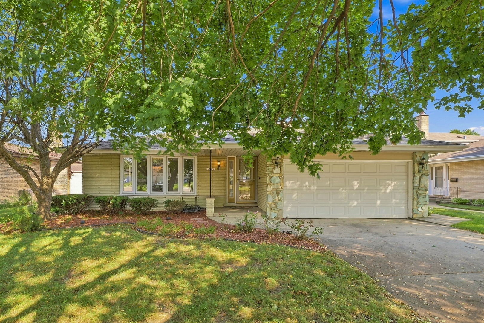 10313 S Cook Avenue Property Photo 1