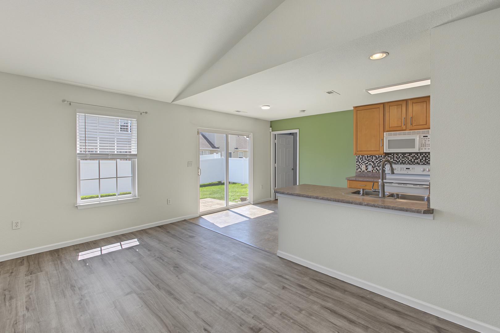 711 Lauterbur Lane Property Photo 16