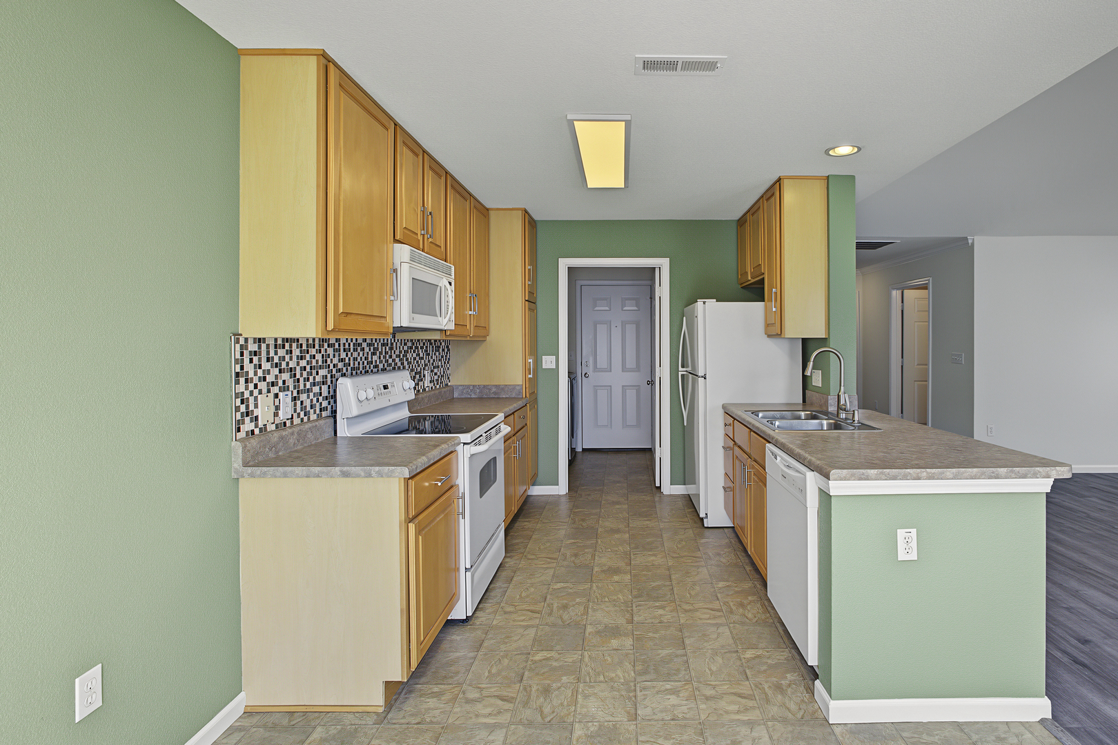 711 Lauterbur Lane Property Photo 27