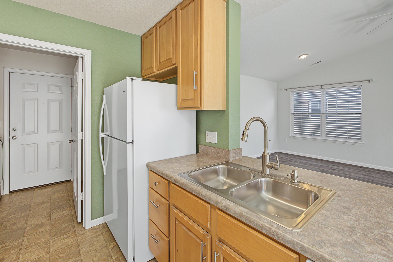 711 Lauterbur Lane Property Photo 32