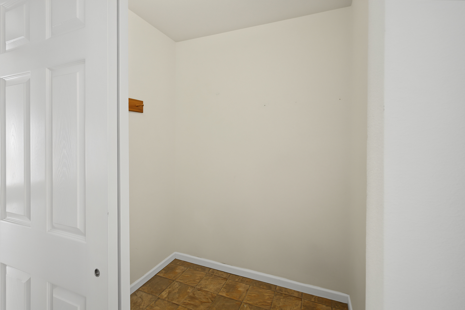 711 Lauterbur Lane Property Photo 34