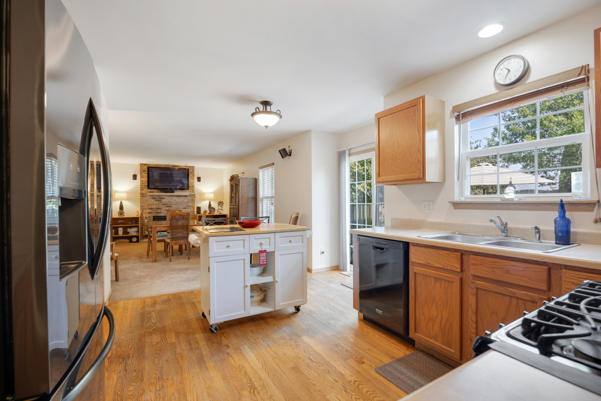 181 W Prairiefield Avenue Property Photo 14
