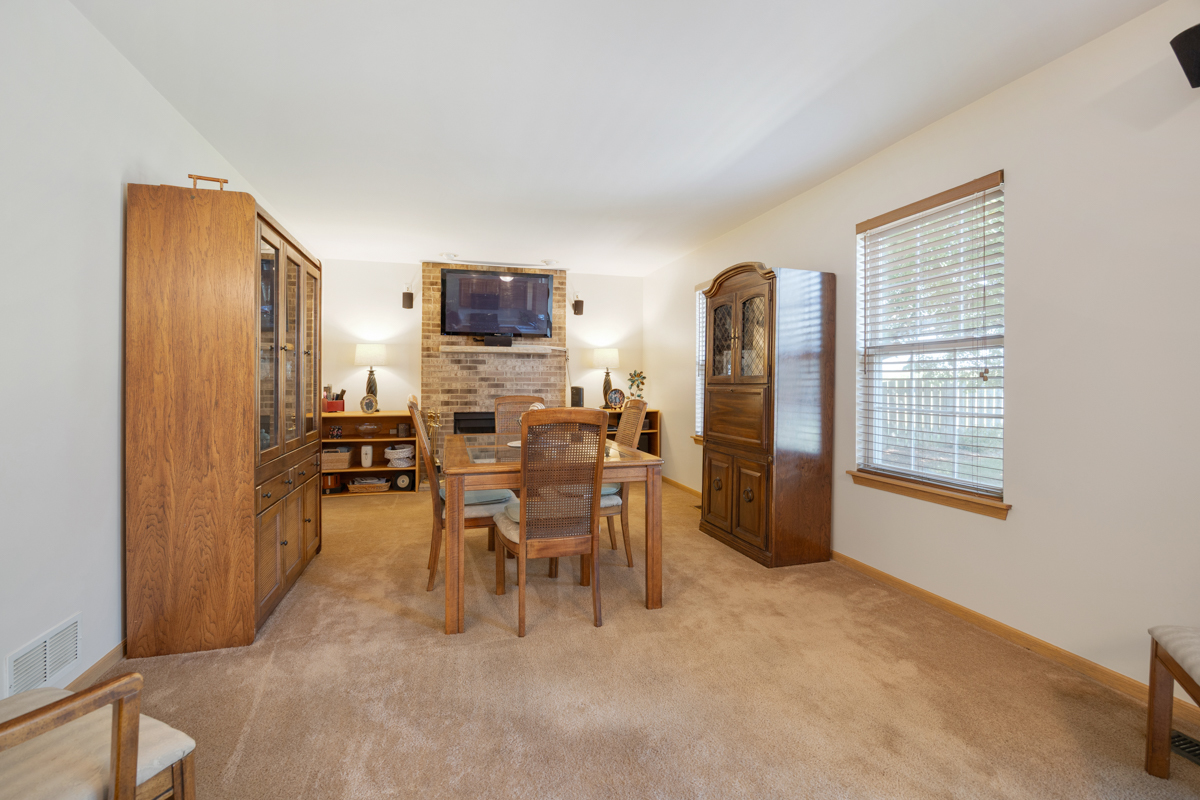181 W Prairiefield Avenue Property Photo 19