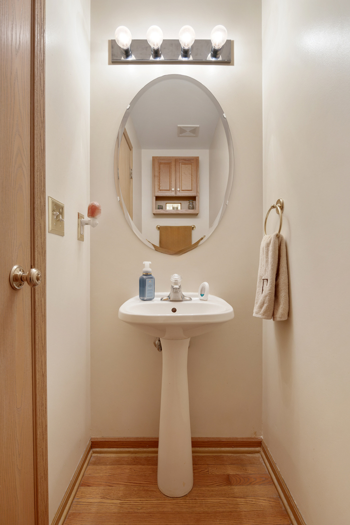 181 W Prairiefield Avenue Property Photo 20