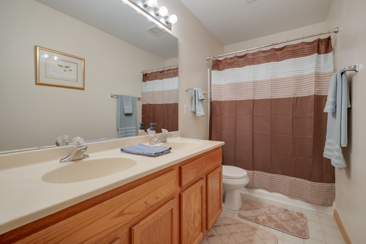 181 W Prairiefield Avenue Property Photo 23