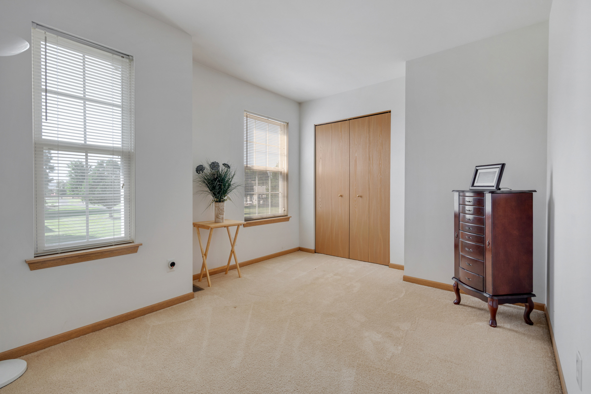 181 W Prairiefield Avenue Property Photo 25