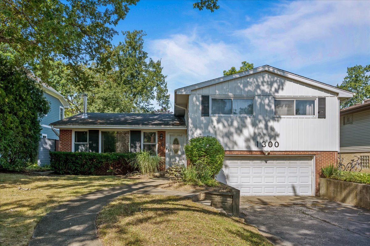 1300 Knollwood Road Property Photo 1