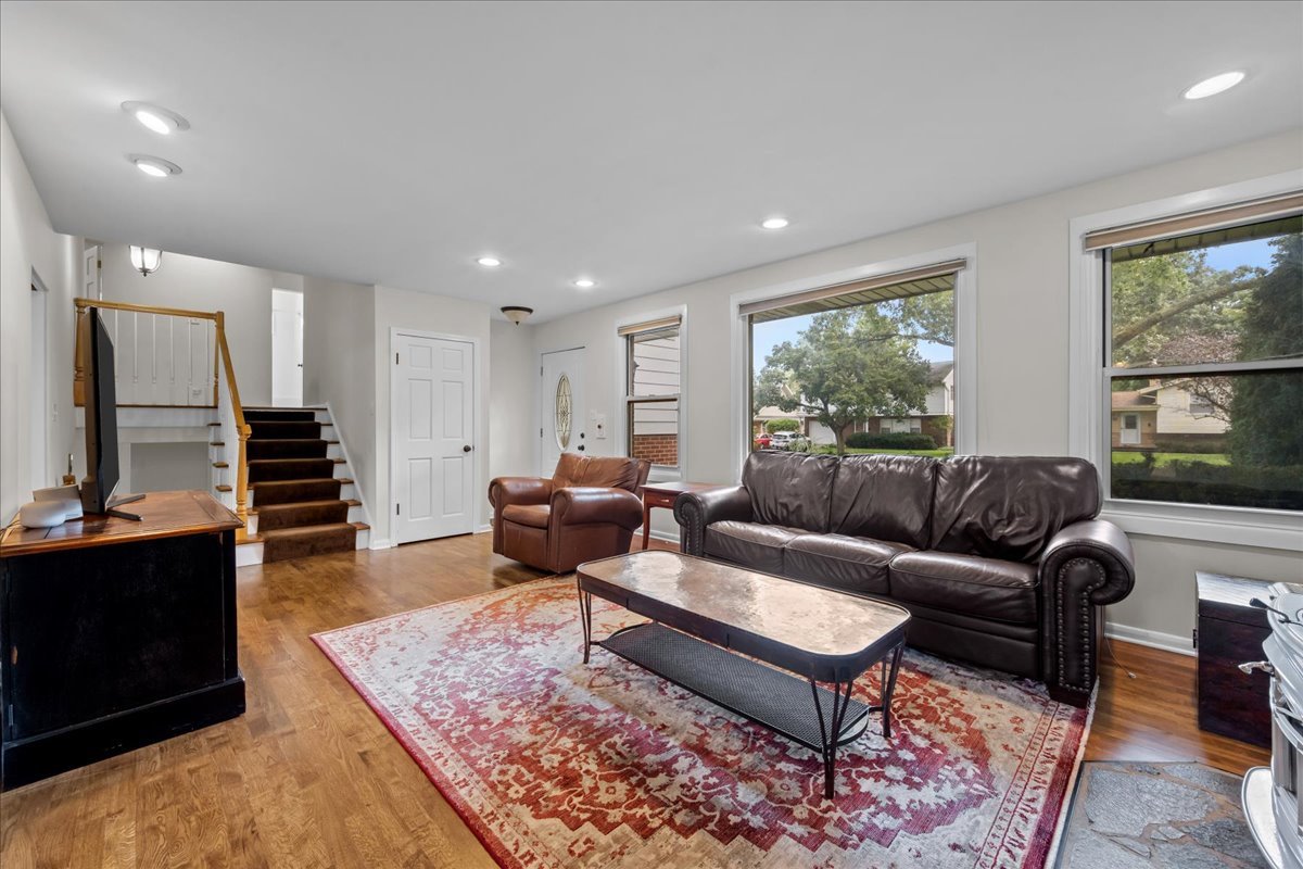 1300 Knollwood Road Property Photo 2