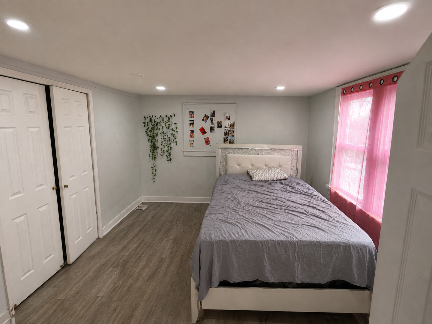 7621 S Eberhart Avenue Property Photo 6
