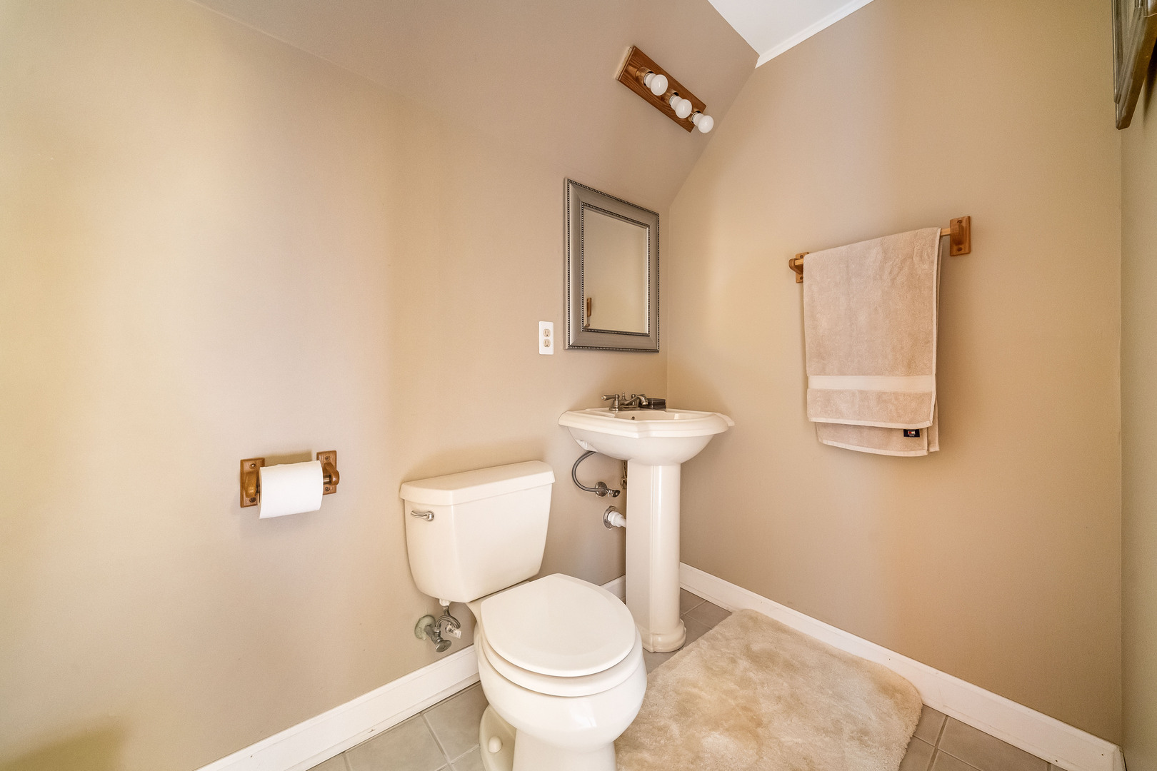 6739 S Kedvale Avenue Property Photo 18