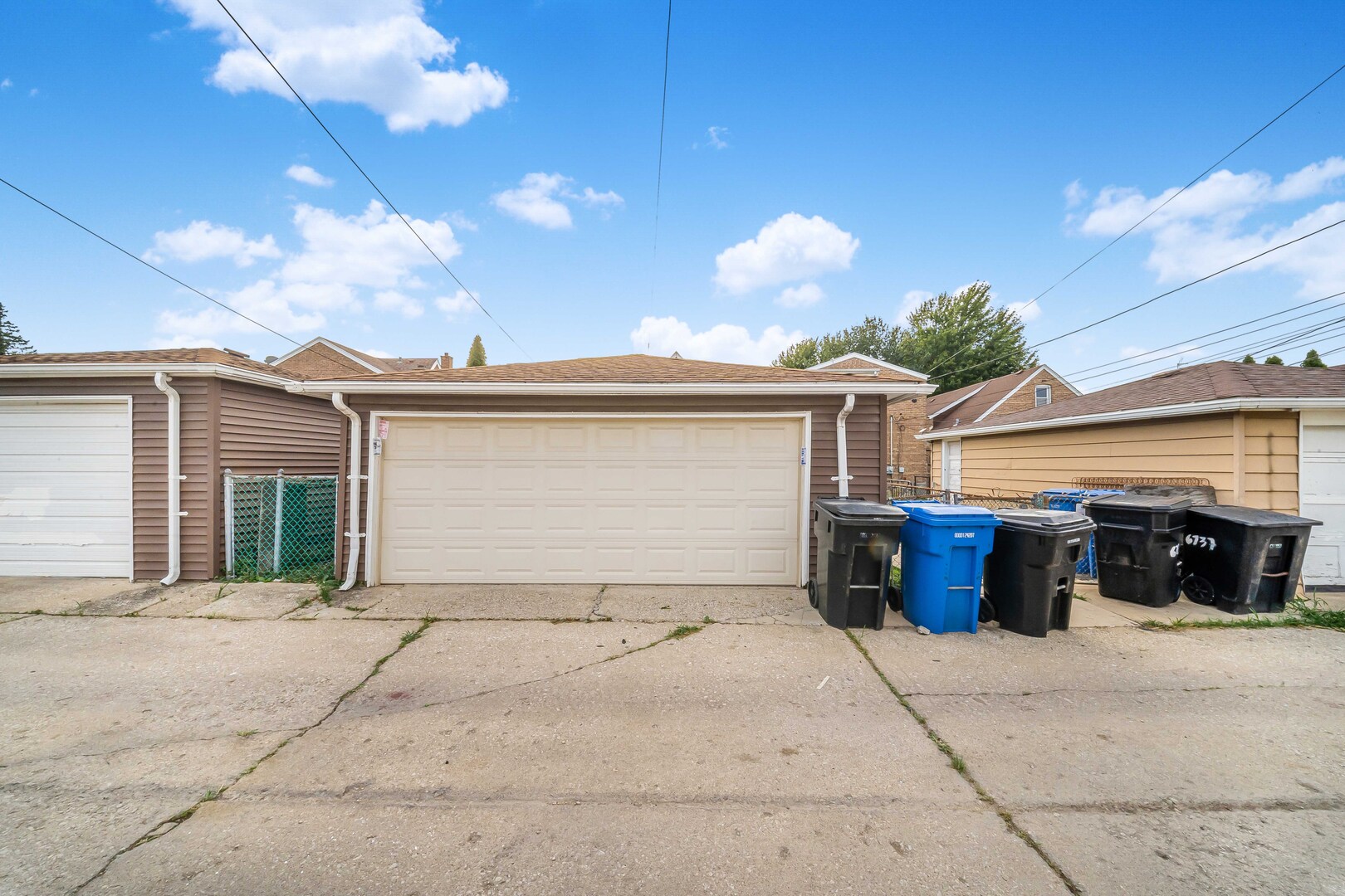 6739 S Kedvale Avenue Property Photo 29