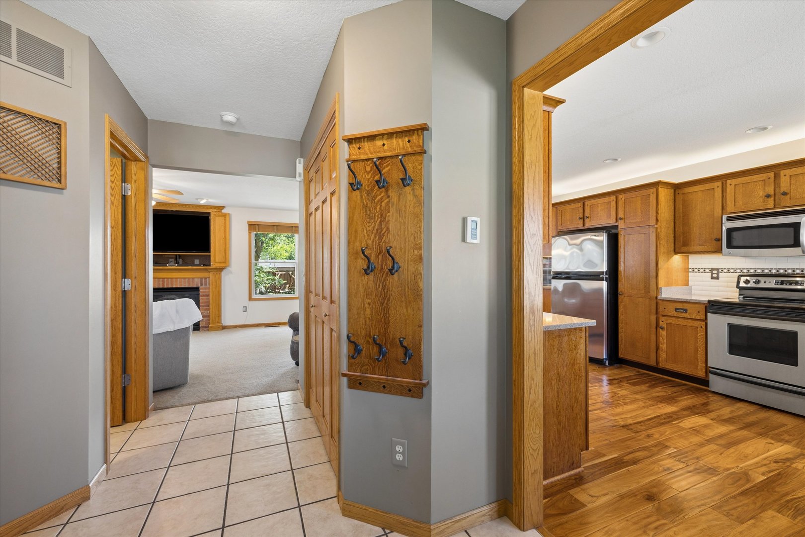 211 E Dolan Drive Property Photo 4