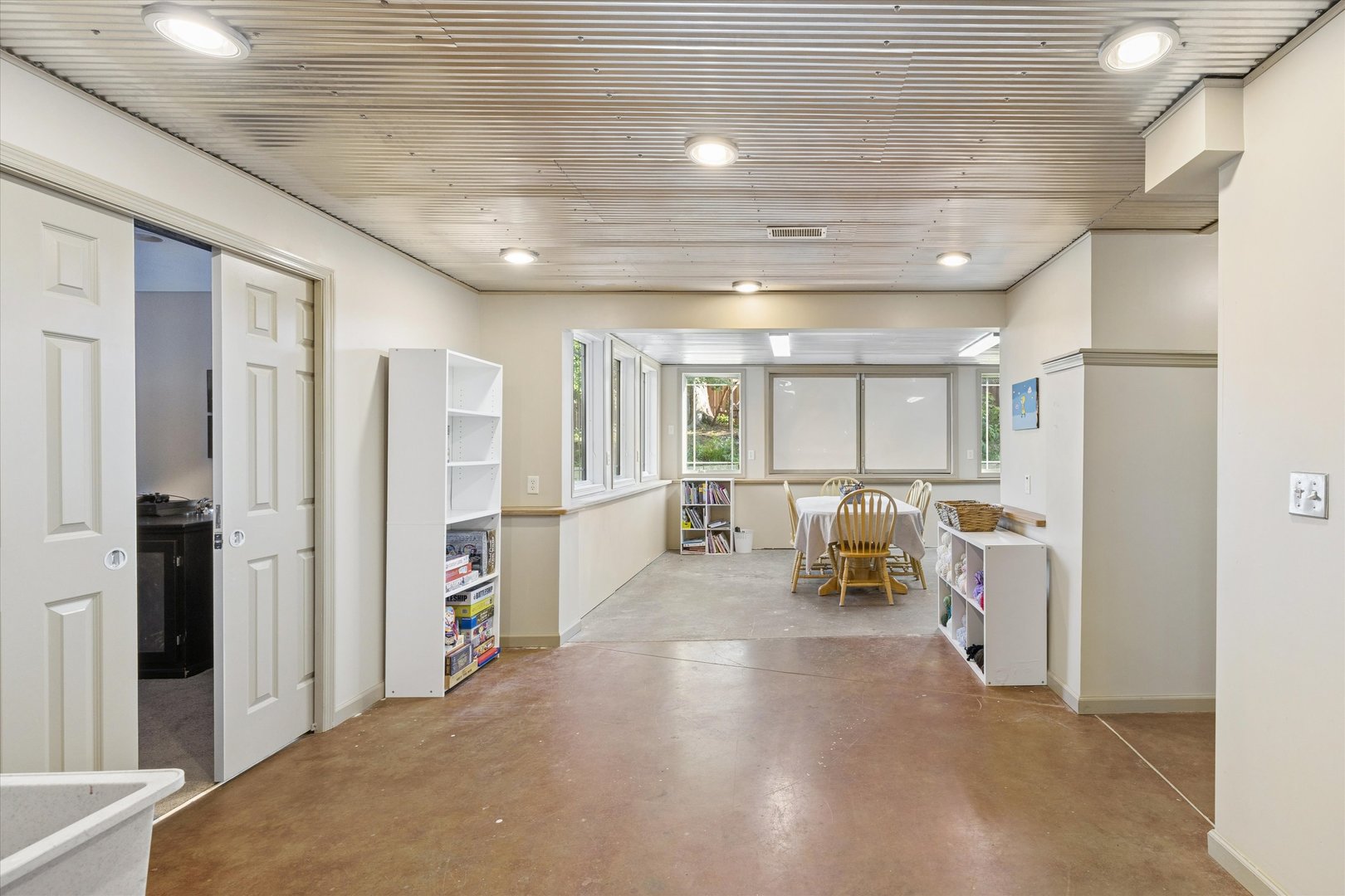 211 E Dolan Drive Property Photo 39