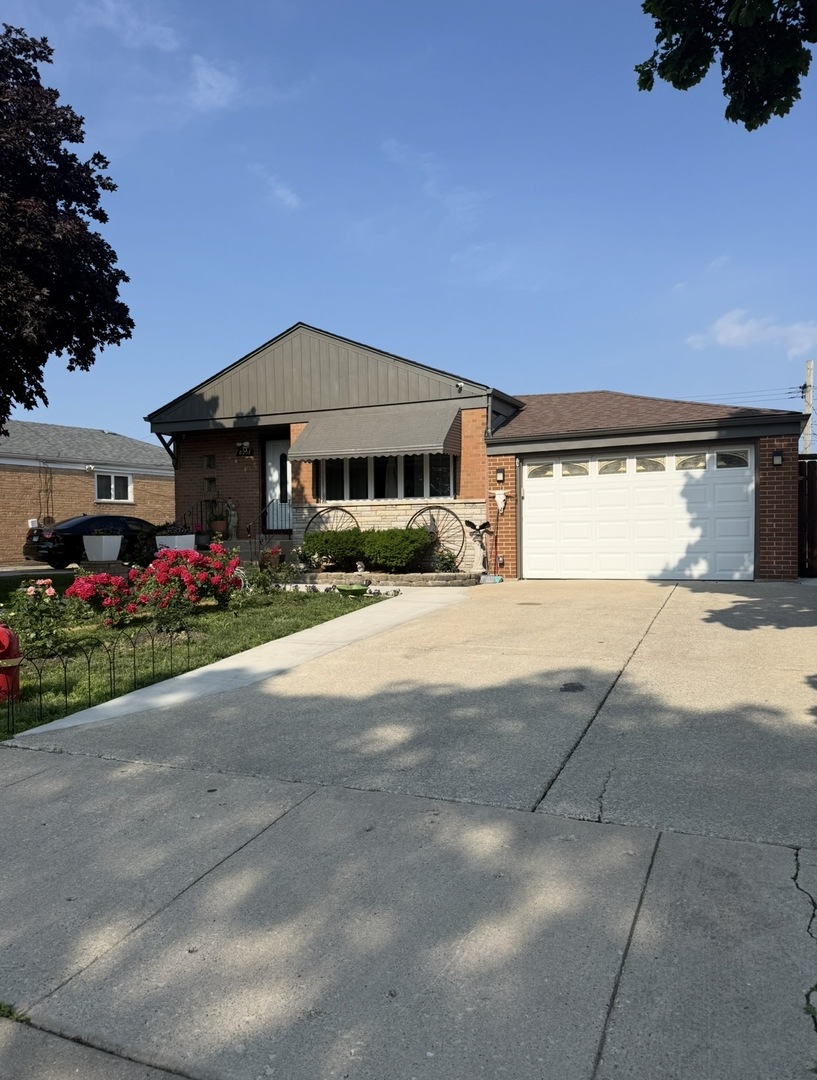 8207 S Kostner Avenue Property Photo 1