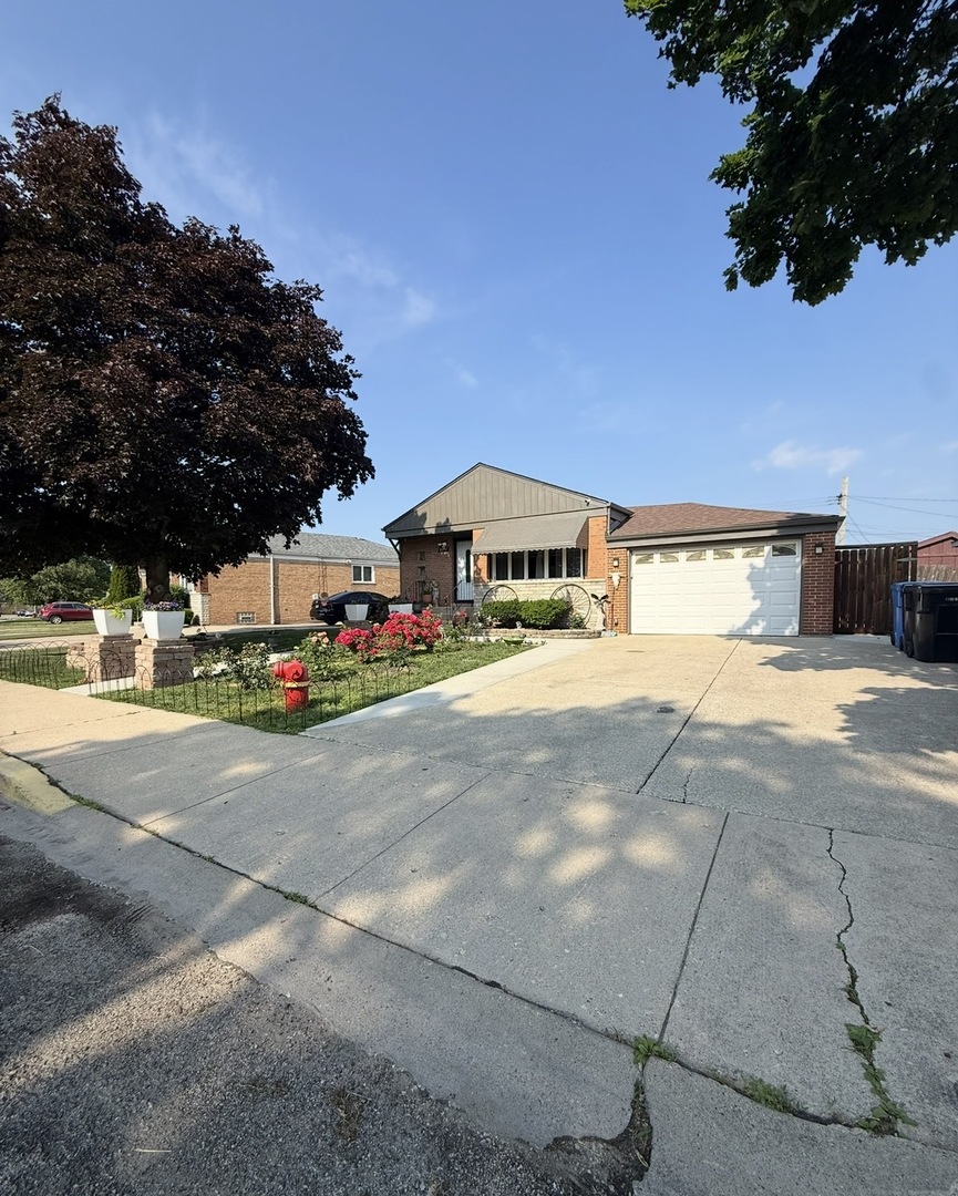 8207 S Kostner Avenue Property Photo 2