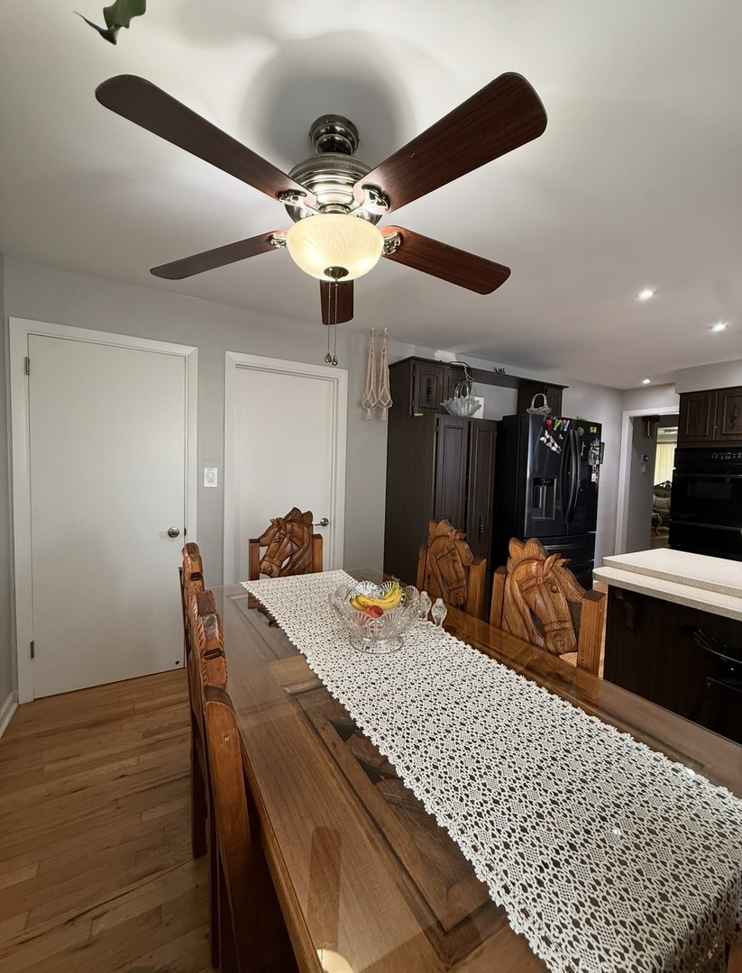 8207 S Kostner Avenue Property Photo 8