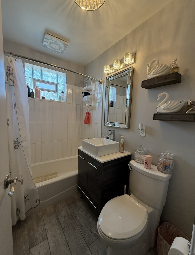 8207 S Kostner Avenue Property Photo 13