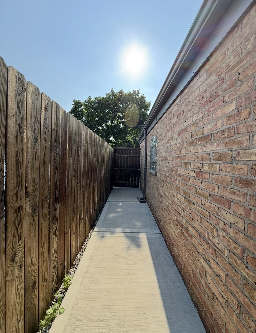 8207 S Kostner Avenue Property Photo 21