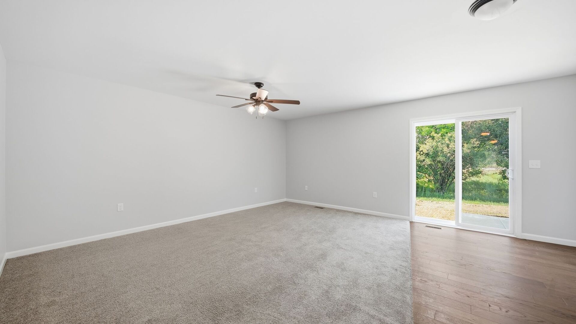 812 Western Avenue Property Photo 5
