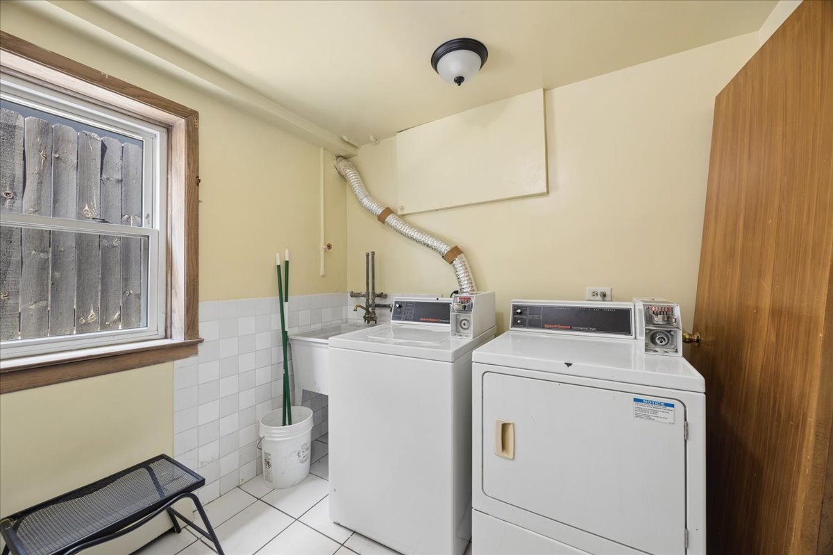 7408 W 58th Street Property Photo 17