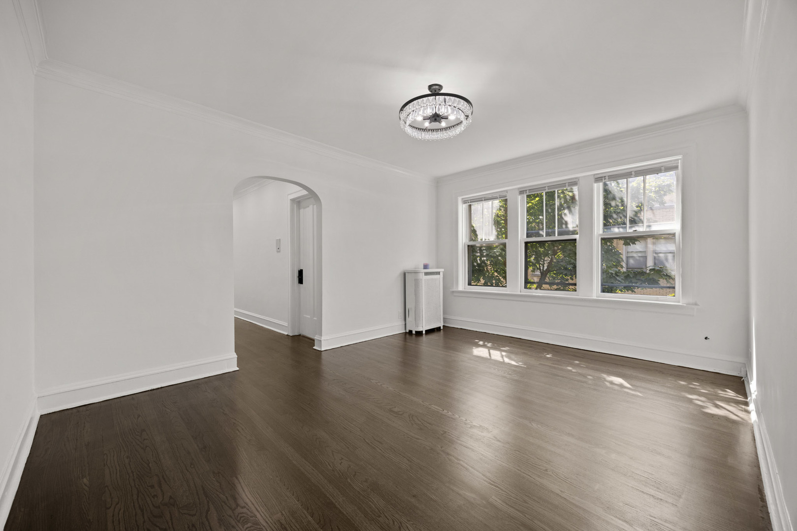 6318 N Artesian Avenue 203 Property Photo 6