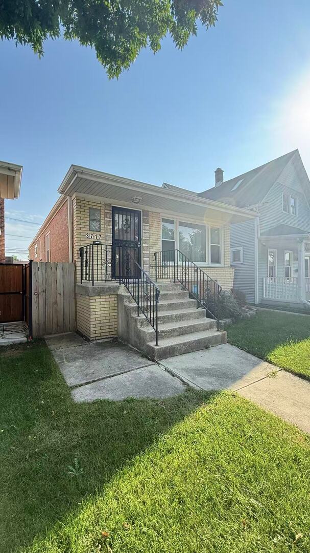 3717 W 51st Street Property Photo 2