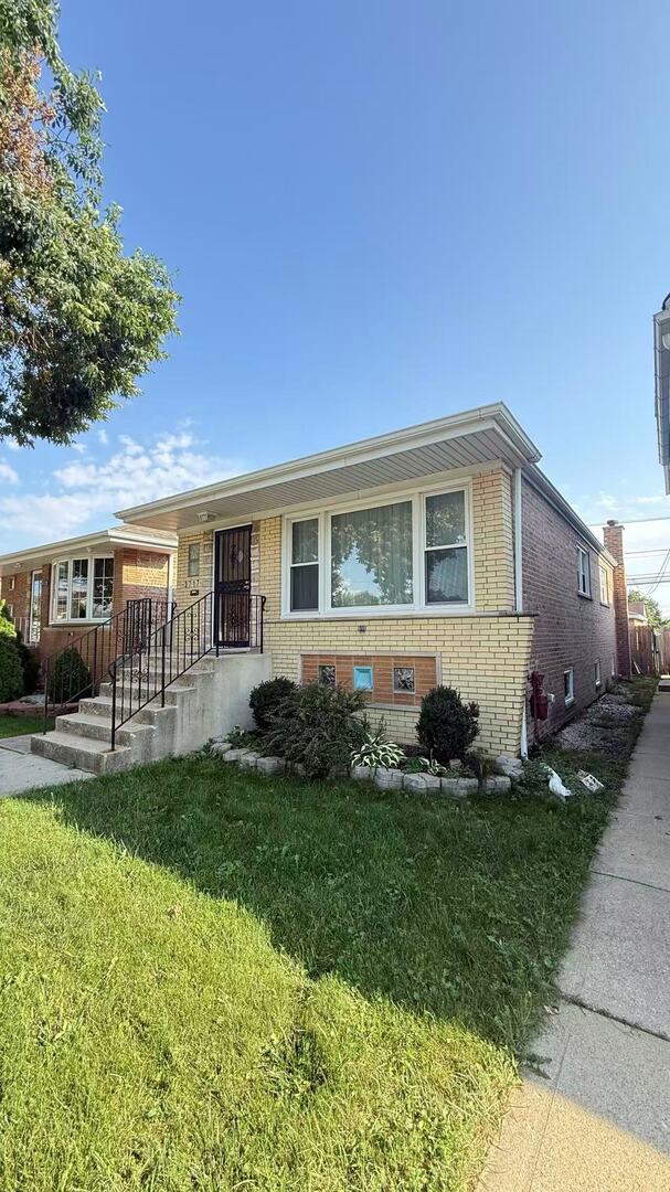 3717 W 51st Street Property Photo 3