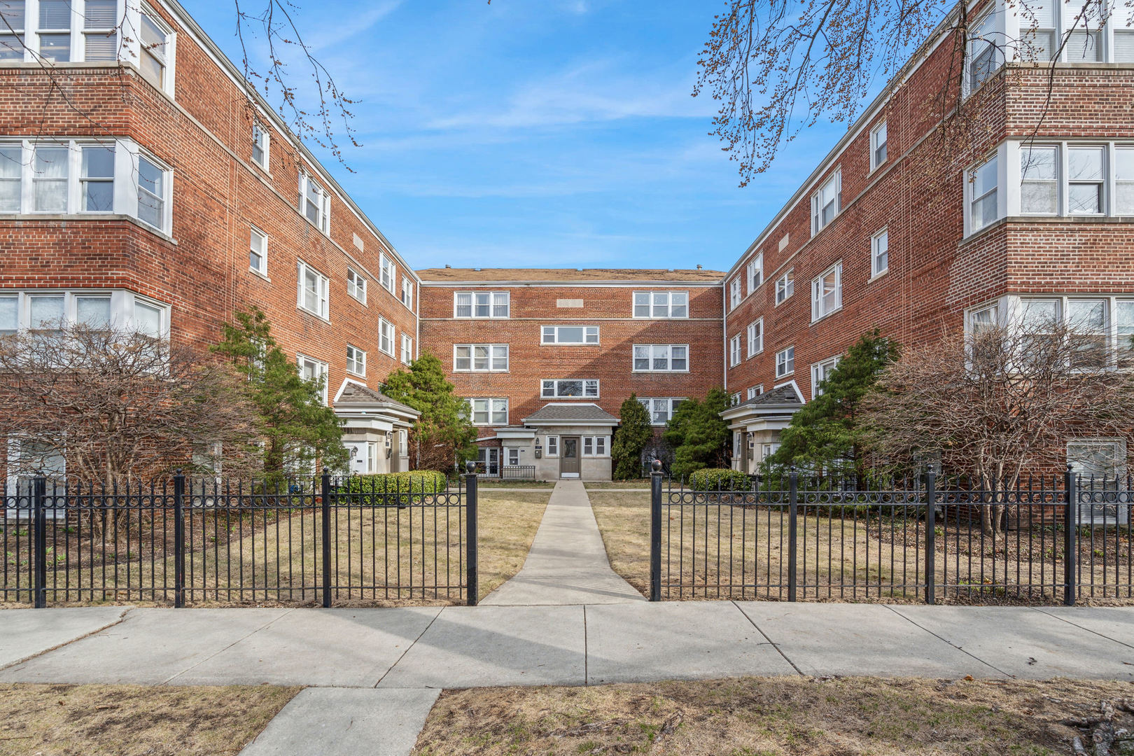 2914 W Berwyn Street 2 Property Photo 15