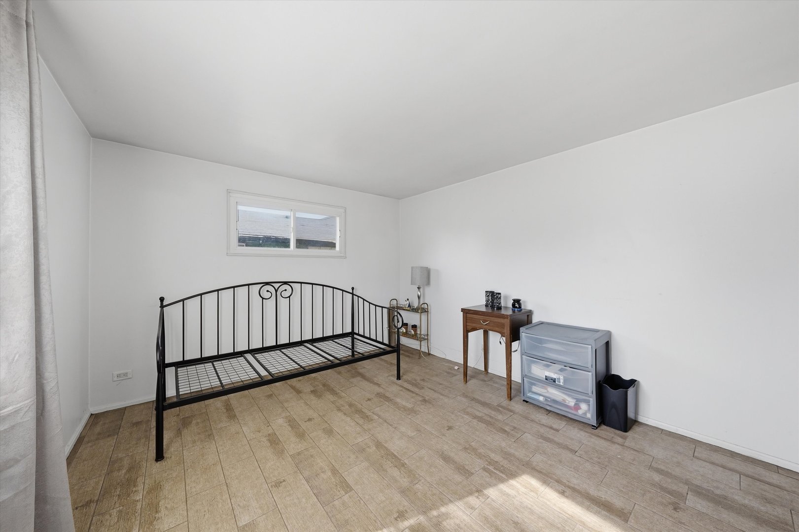 3214 Mcbreen Avenue Property Photo 8