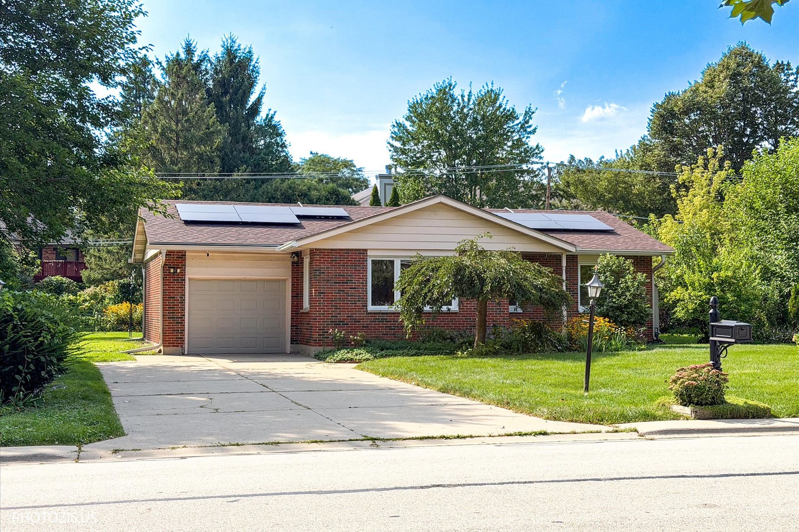 722 N Stephen Drive Property Photo 1