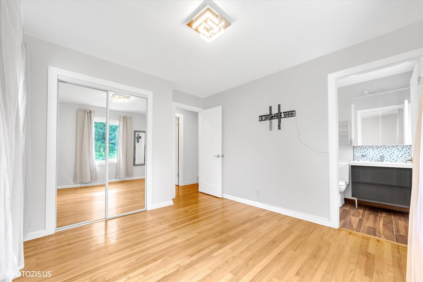 722 N Stephen Drive Property Photo 12