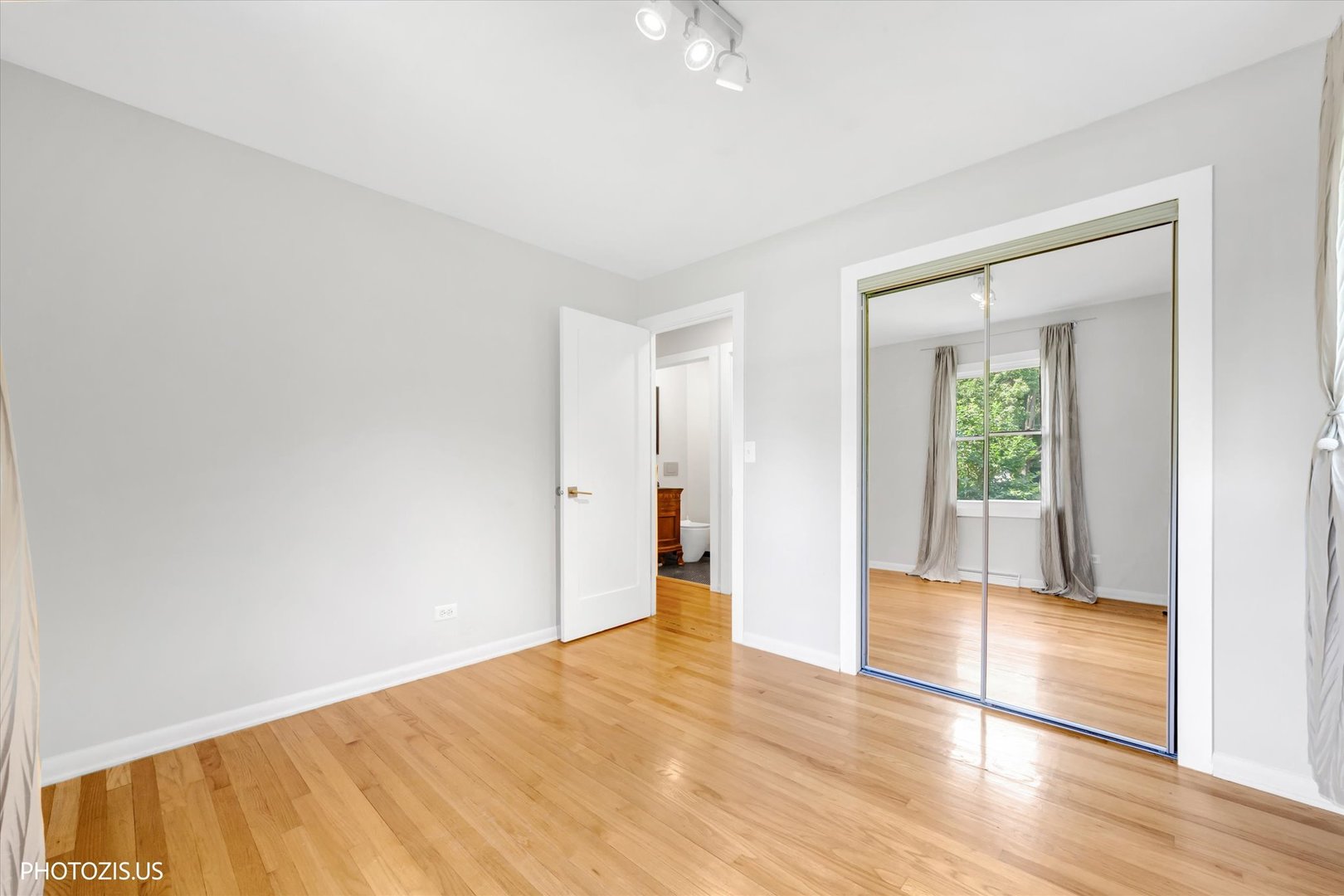 722 N Stephen Drive Property Photo 17