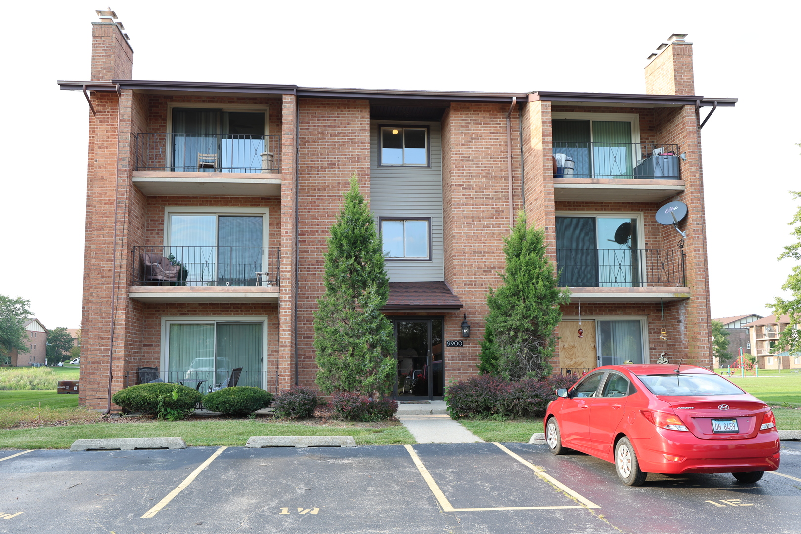 9900 Treetop Drive 2e Property Photo 2