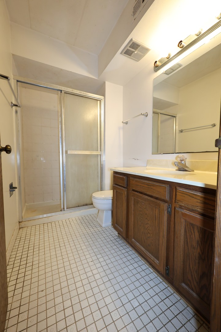 9900 Treetop Drive 2e Property Photo 11