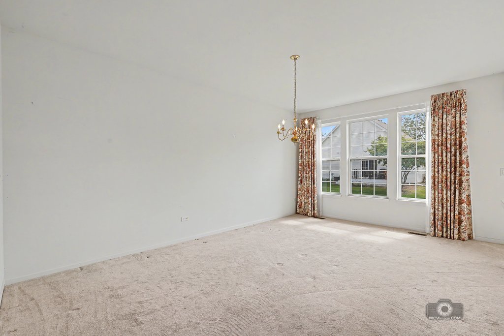 21331 Windsor Lake Lane Property Photo 5