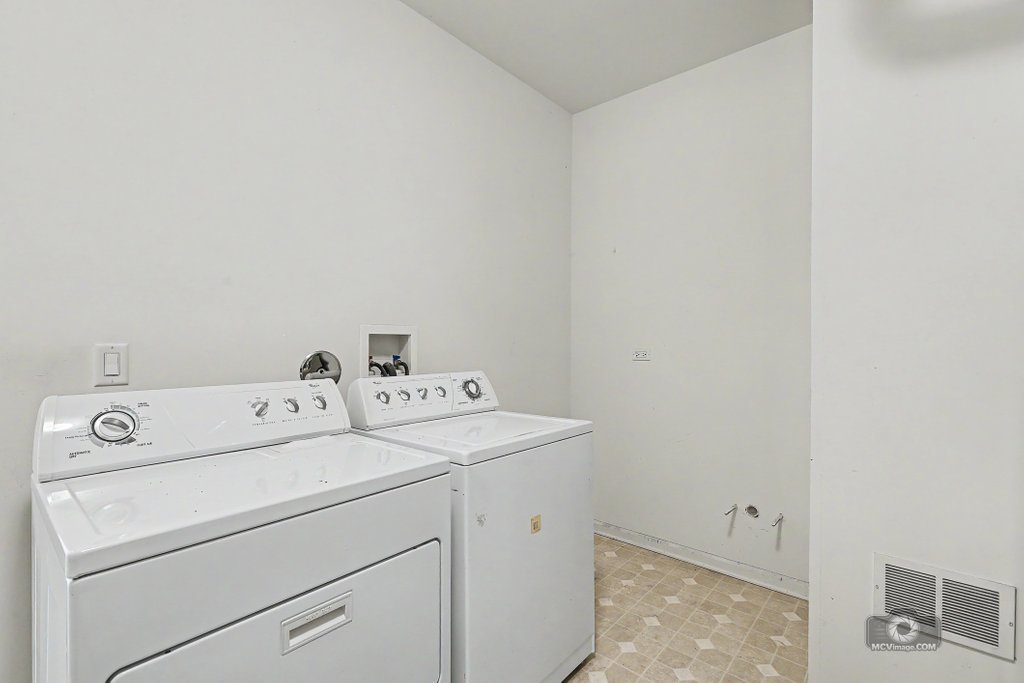 21331 Windsor Lake Lane Property Photo 17