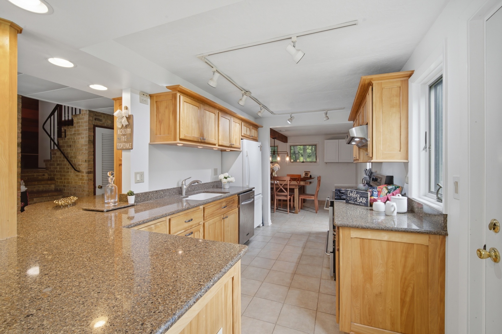 507 Shady Lane Property Photo 13
