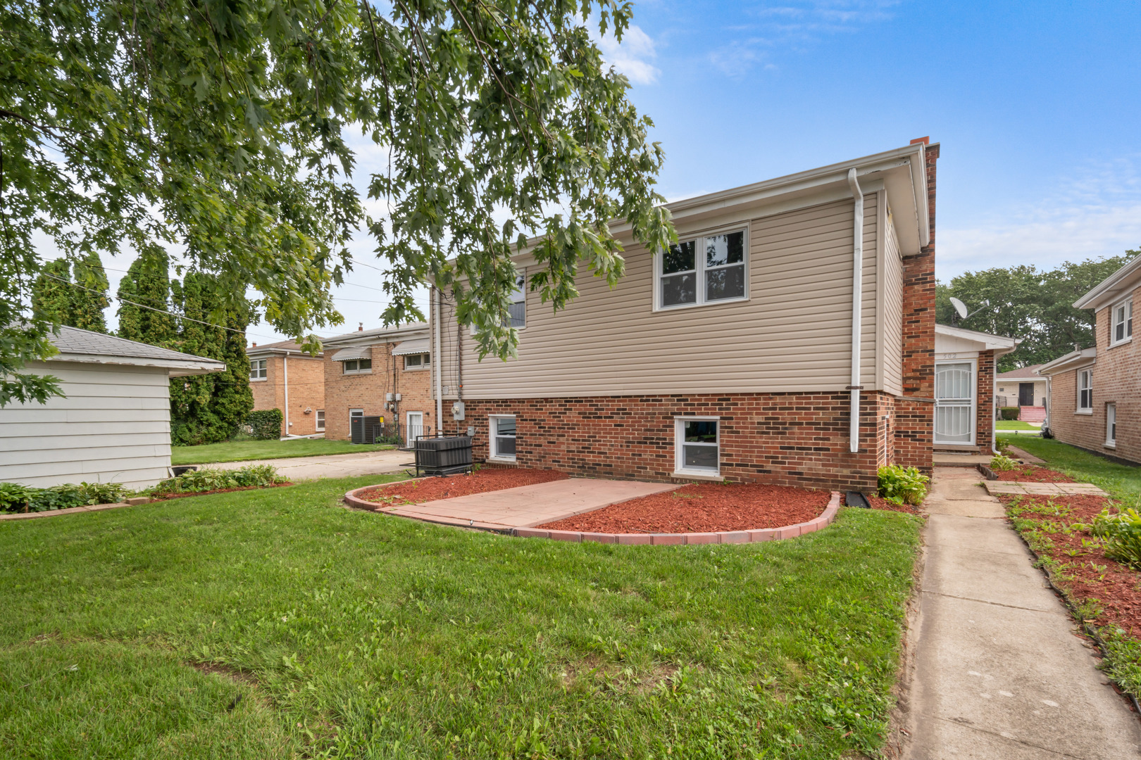 12750280 Property Photo 3
