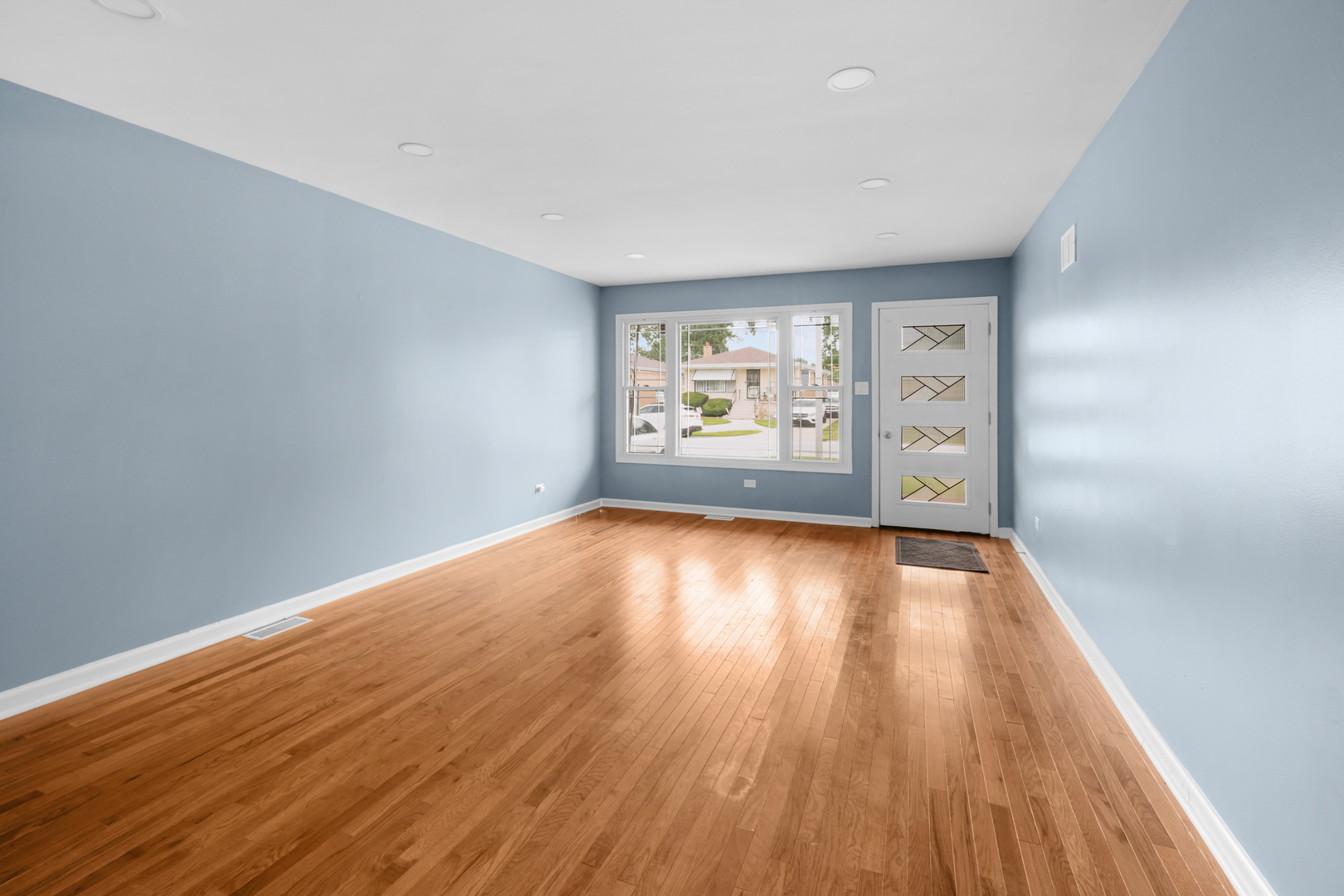 12750280 Property Photo 4