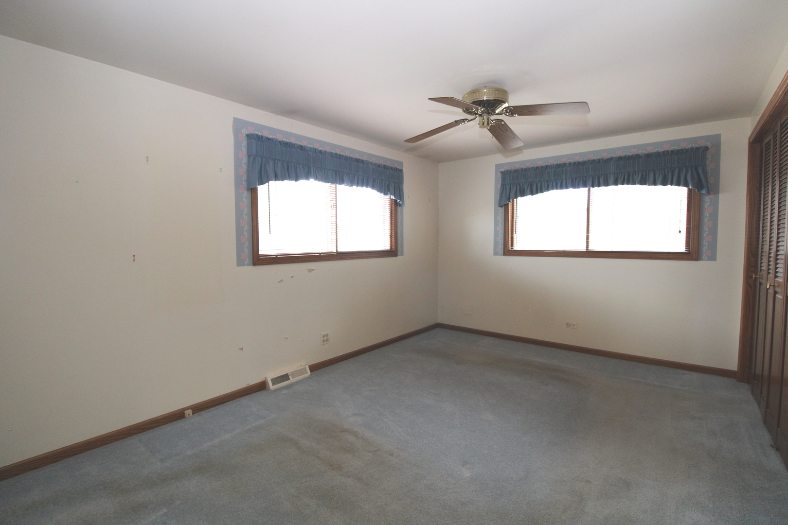 263 Norman Court Property Photo 7