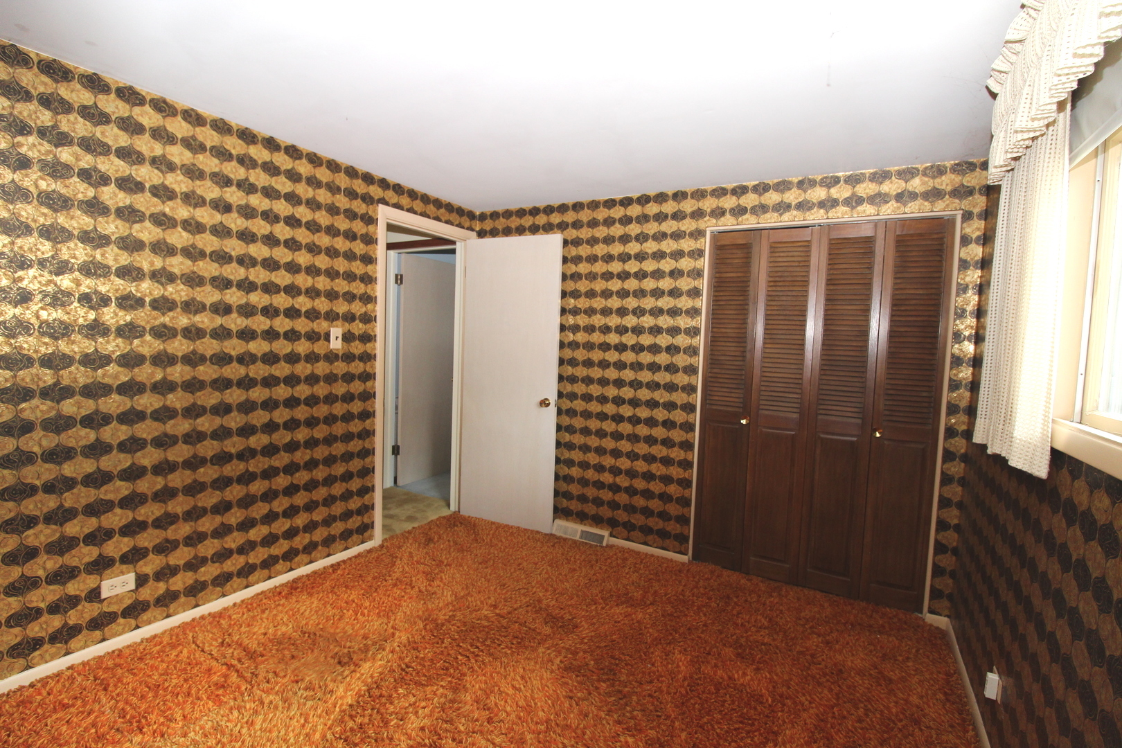 263 Norman Court Property Photo 14